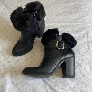 y2k black faux fur trimmed booties